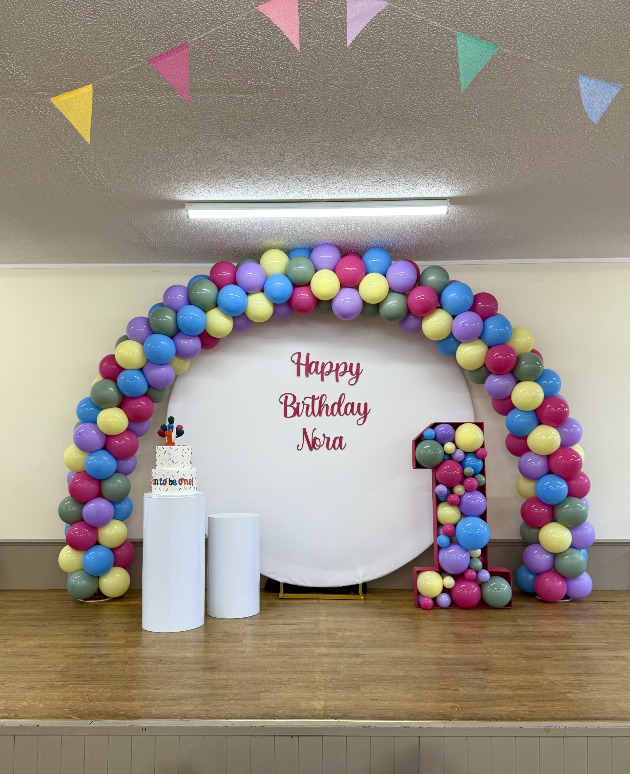 kids party rainbow arch